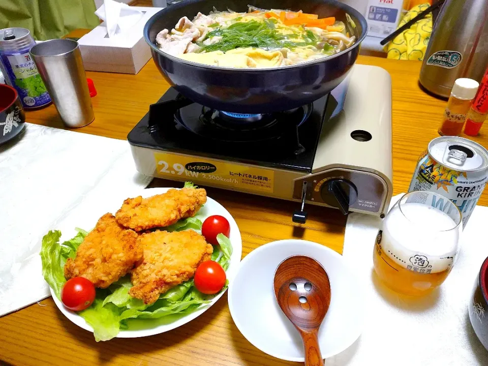 Snapdishの料理写真:9/15の夕食
煮込みラーメン鍋、鶏の唐揚げ  など|卯月さん