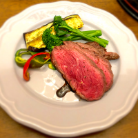 自家製ローストビーフ 自家製野菜の茄子とピーマン、スティックセニョール(ブロッコリー)