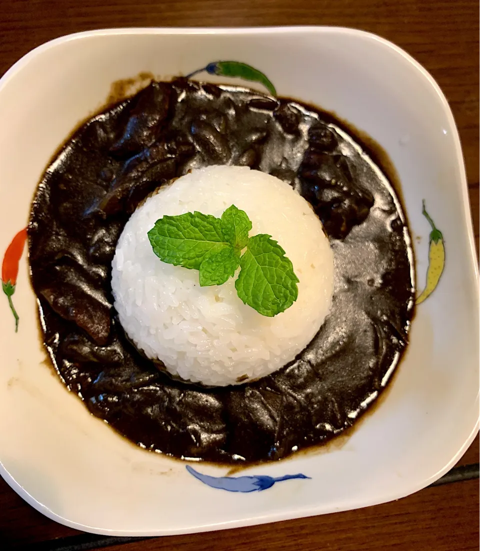 Snapdishの料理写真:真っ黒カレー●●●|みっこちゃんさん