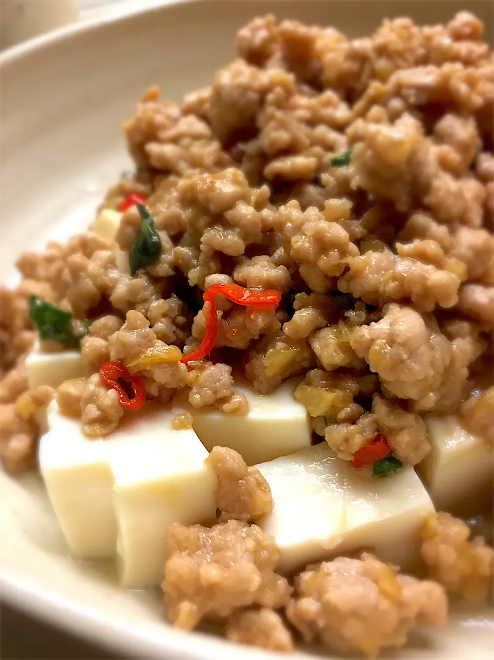 Thai pork basil on a bed of silken tofu|karen limさん