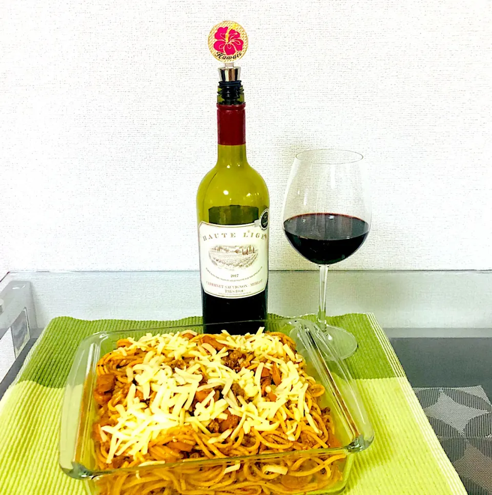 Meatsauce Spaghetti and Cabernet|Jaimie Alvarezさん