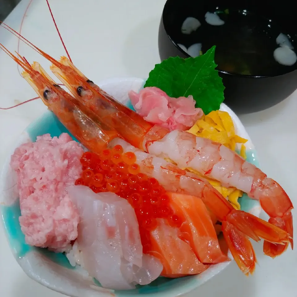 Snapdishの料理写真:海鮮丼|ファンメイ🌺さん