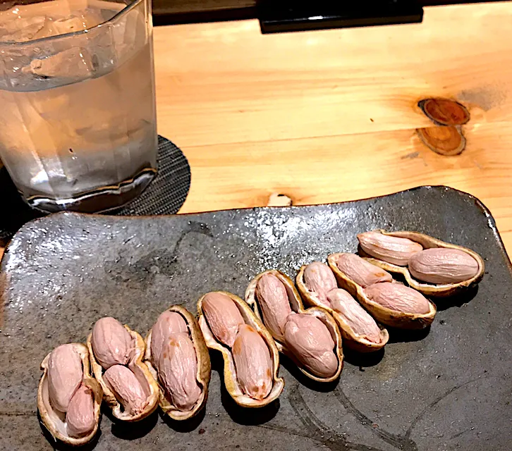 今宵は茹で落花生で聖水沐浴🍶|にゃあ（芸名）さん