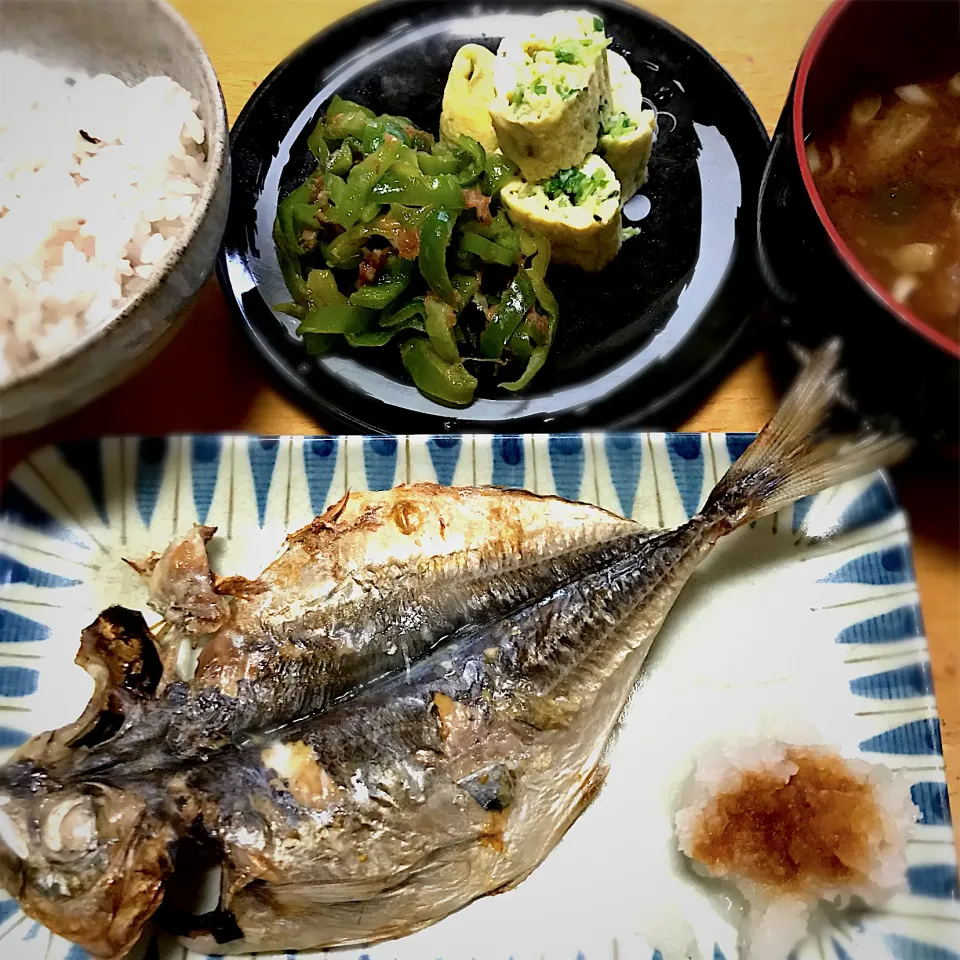 久しぶりの焼き魚朝定食🐟|こなちゅんさん