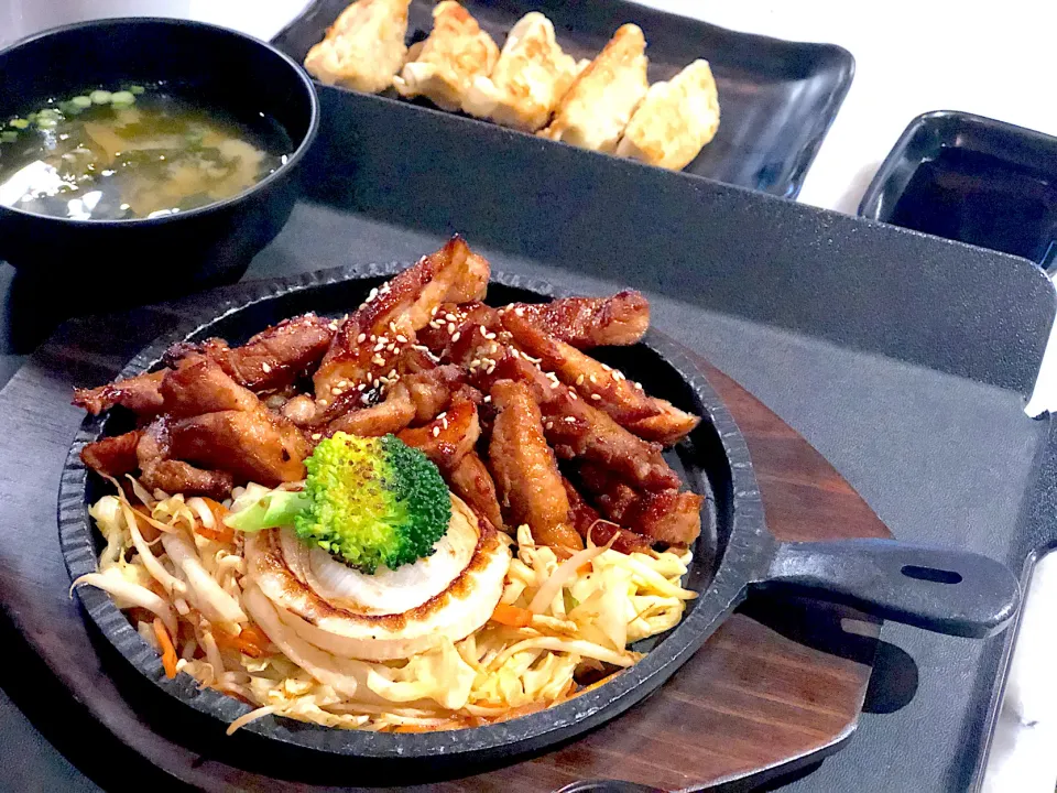 Korean lunch @ TEPPAN House, ShowDC BKK.|Chalinee Kalyanamitraさん