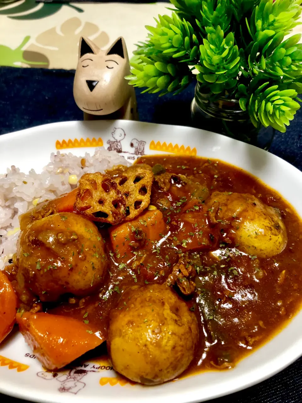 丸ごとじゃがいもトマトカレー🍅🍛|chiezooさん