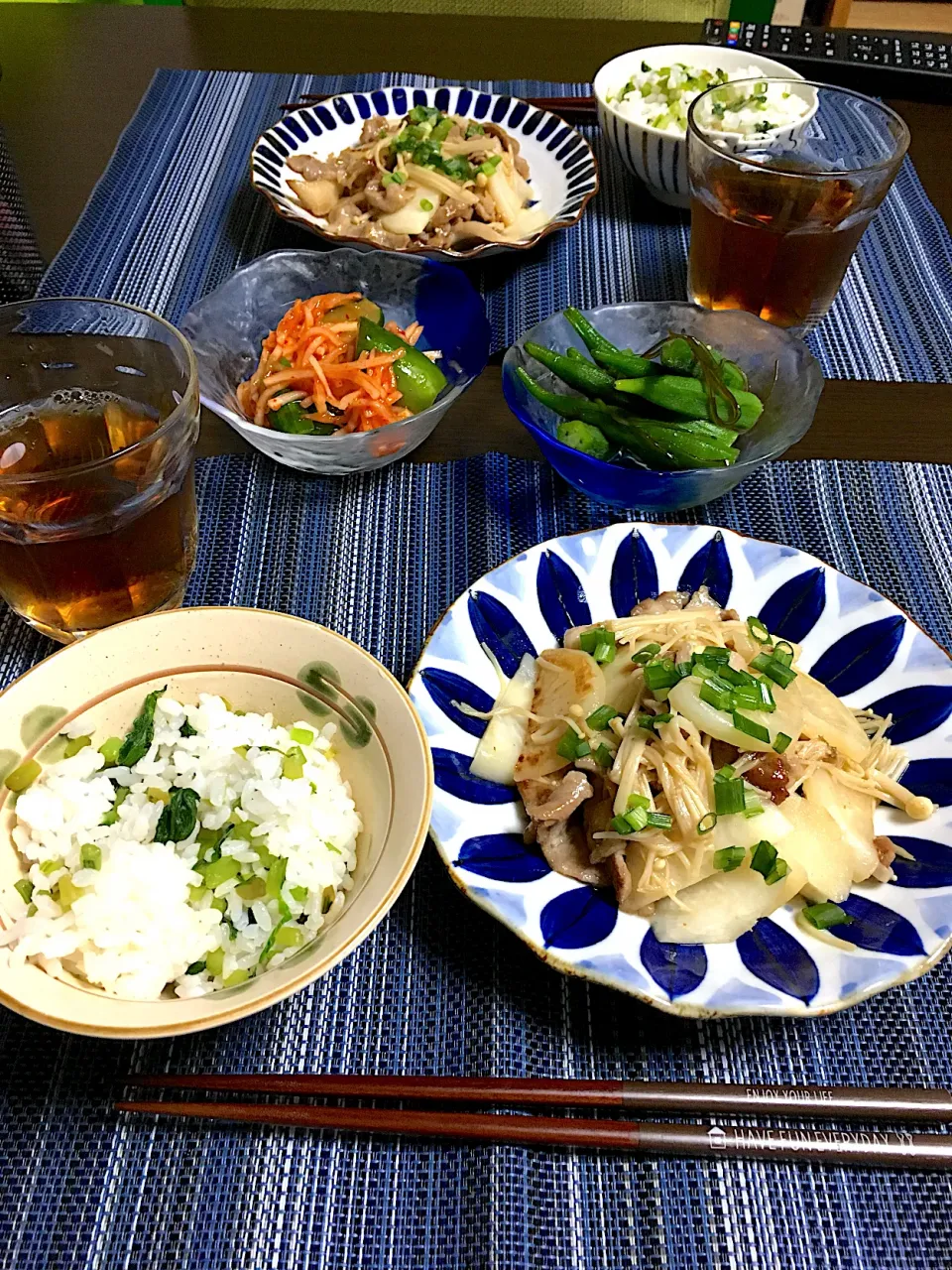 かぶの煮物、かぶの葉ごはん、おくらの塩漬け、キムチきゅうり|ちぐあささん