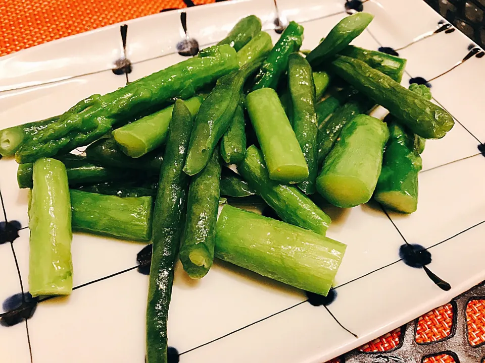 簡単旬の野菜 インゲンとアスパラのバター蒸し焼き レシピあり|mさん