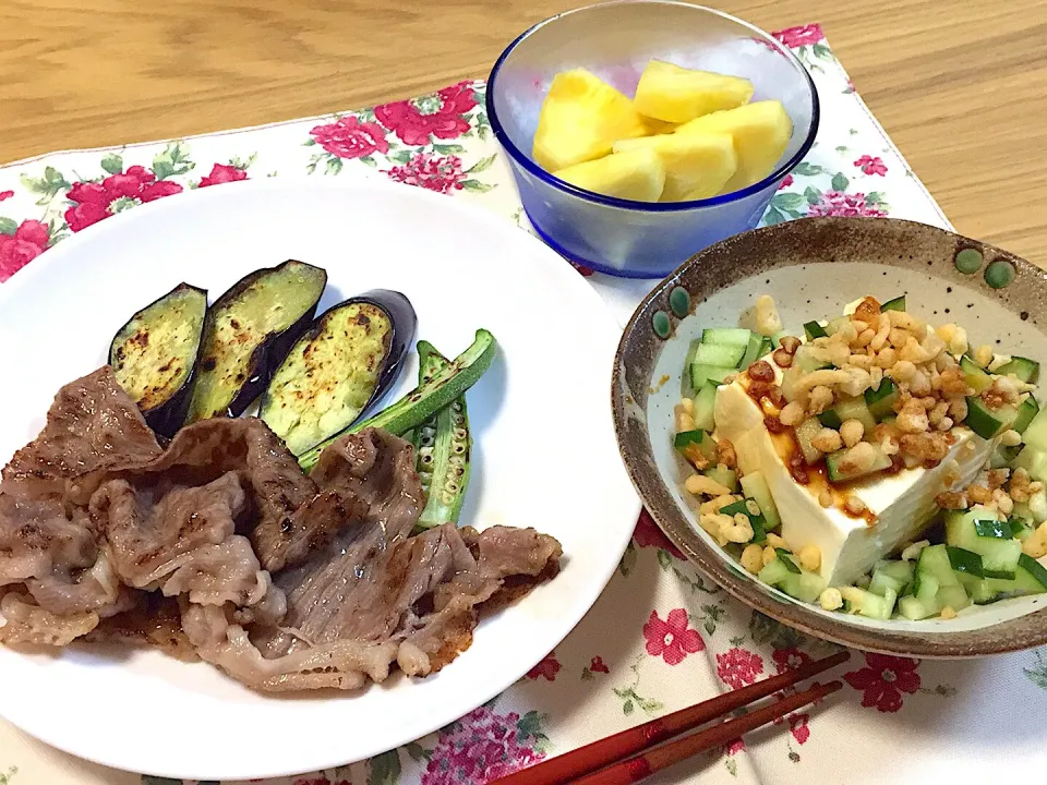 焼肉・冷奴・パイナップル|さおりさん