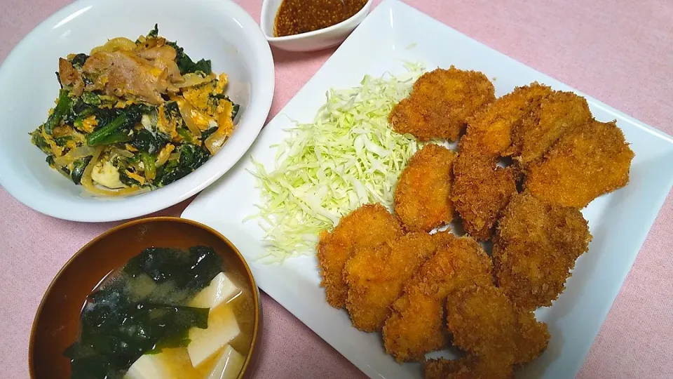 ☆今日の晩ごはん☆　豚カツ　ほうれん草炒め　豆腐のお味噌|hamamaさん