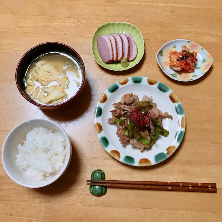 豚肉と甘とうがらしのポン酢炒め🌶|ちゃみこさん