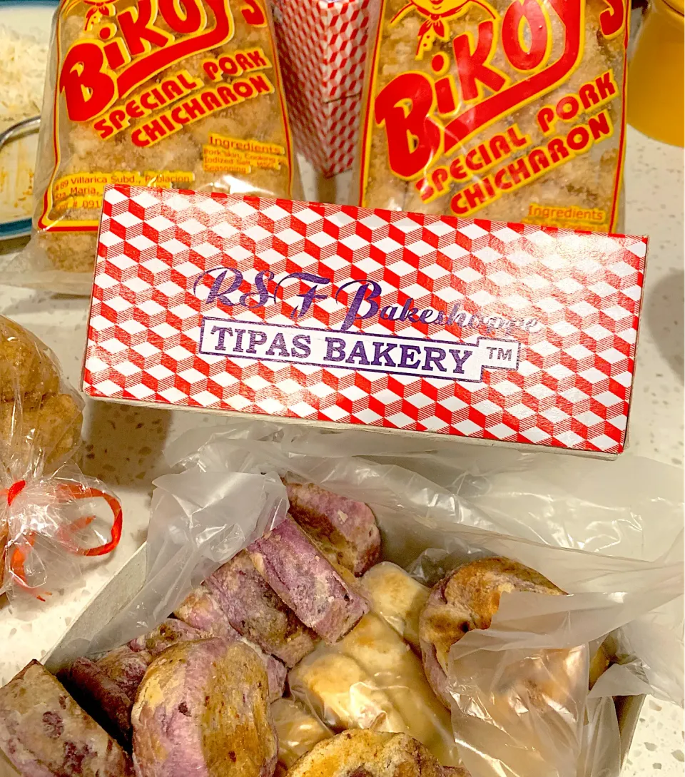 Hopia & Chicharon from Manila|🌺IAnneさん