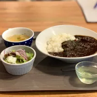 Snapdishの料理写真:ビーフカレー

 #カレー #curry|僕にカ、カレヱを……さん