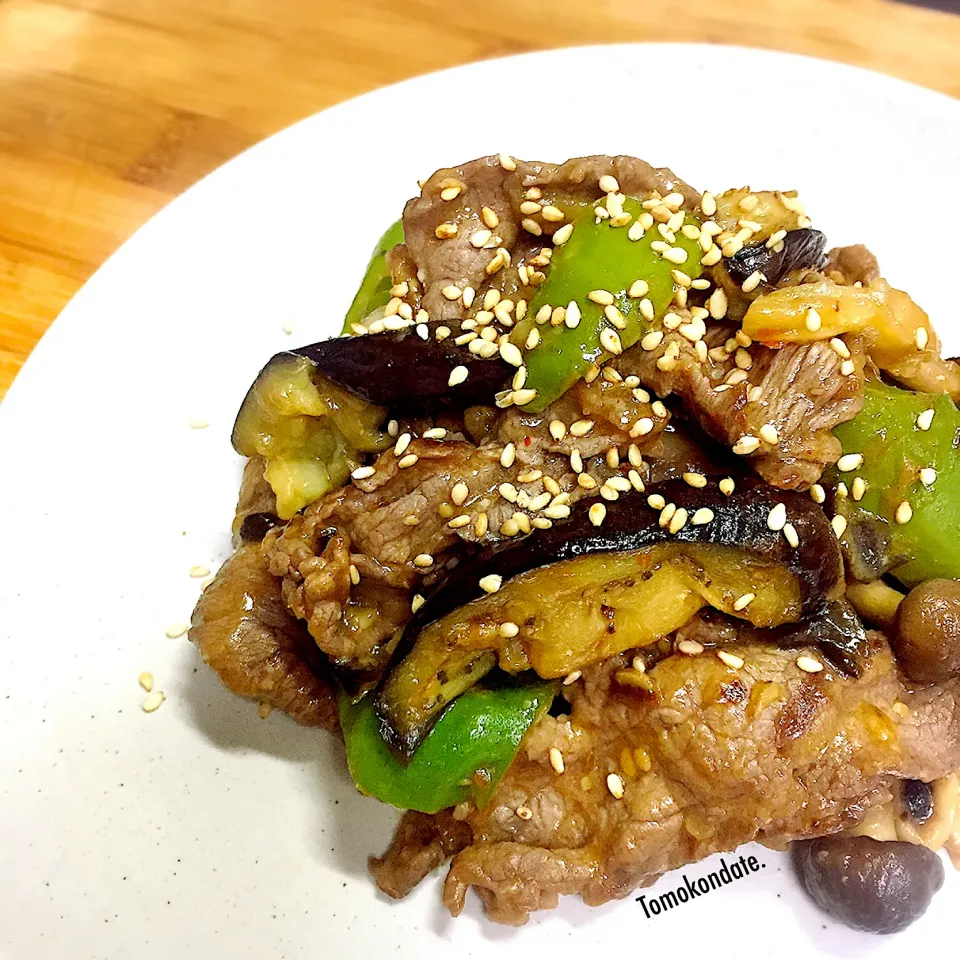 Snapdishの料理写真:牛肉と茄子とピーマンの味噌炒め|🇯🇵ともこちゃん。さん