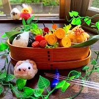 Snapdishの料理写真:ツナマヨおにぎり！空っぽにな〜れ♡|マトンさんの飼い主さん