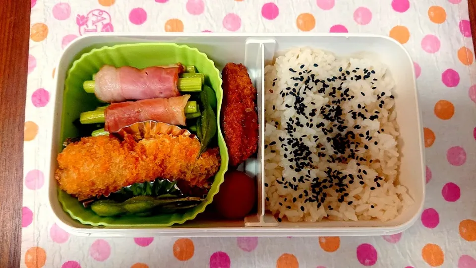 Snapdishの料理写真:アスパラベーコン❤️旦那さんお弁当🎵😊|かおるcitronさん