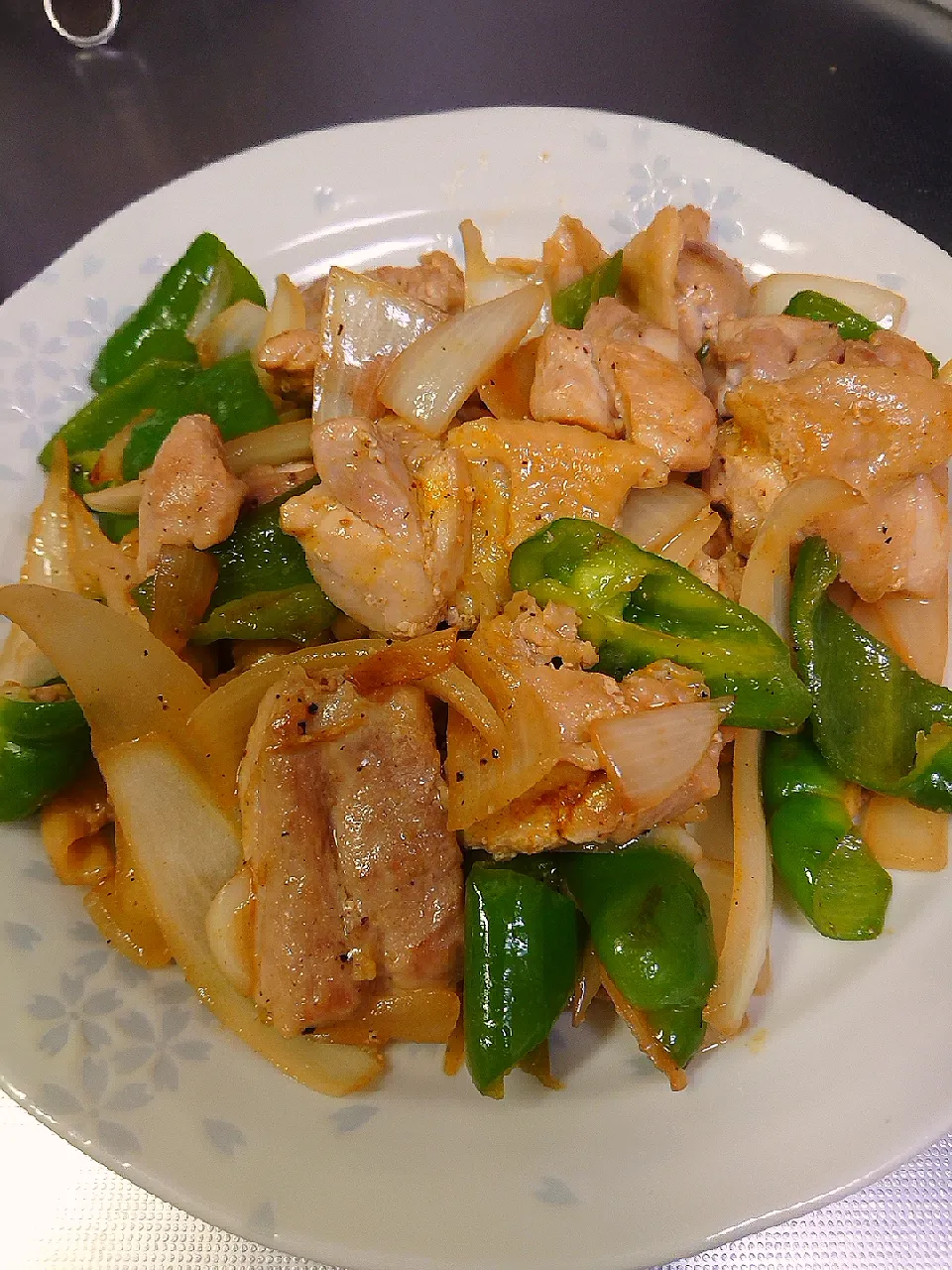 鶏肉のカレー風味炒め|ぱやさん