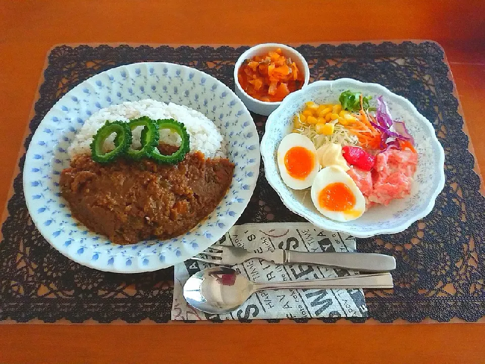 Snapdishの料理写真:キーマカレー  明太子サラダ  福神漬け😊|chikakoさん