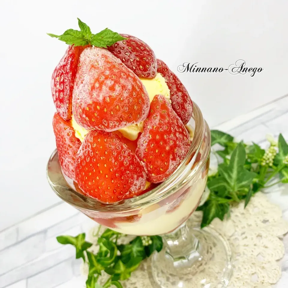 いちごパフェ🍓|みんなのあねごさん