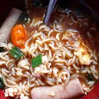 indomie ayam bawang hot|Dede Apriahさん