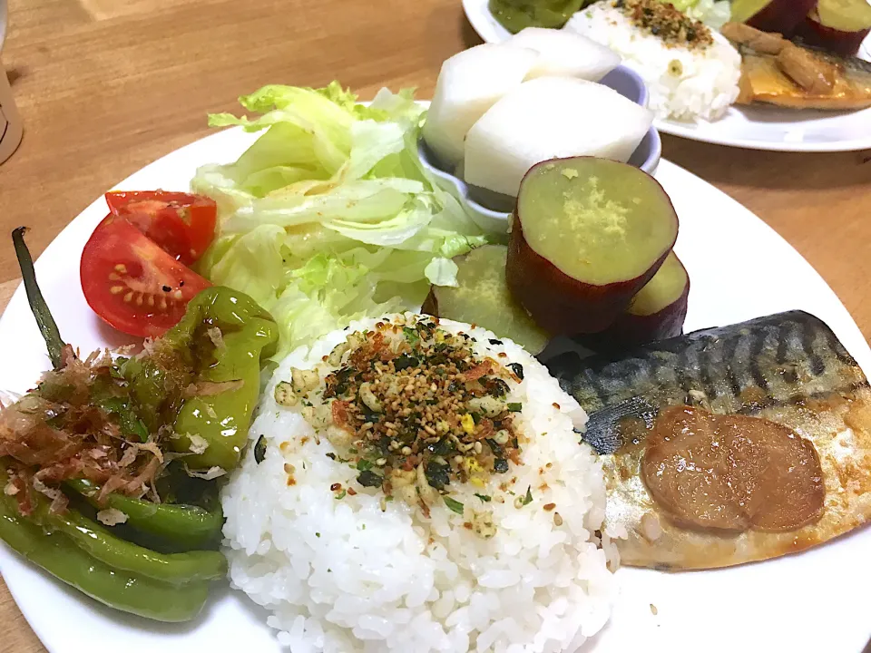 Snapdishの料理写真:鯖の味噌煮ワンプレート😊|かおちゃんさん