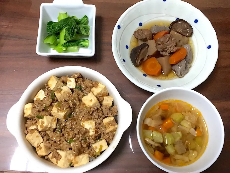 麻婆豆腐丼 筑前煮 ミネストローネ 青梗菜のからし和え|おさむん17さん