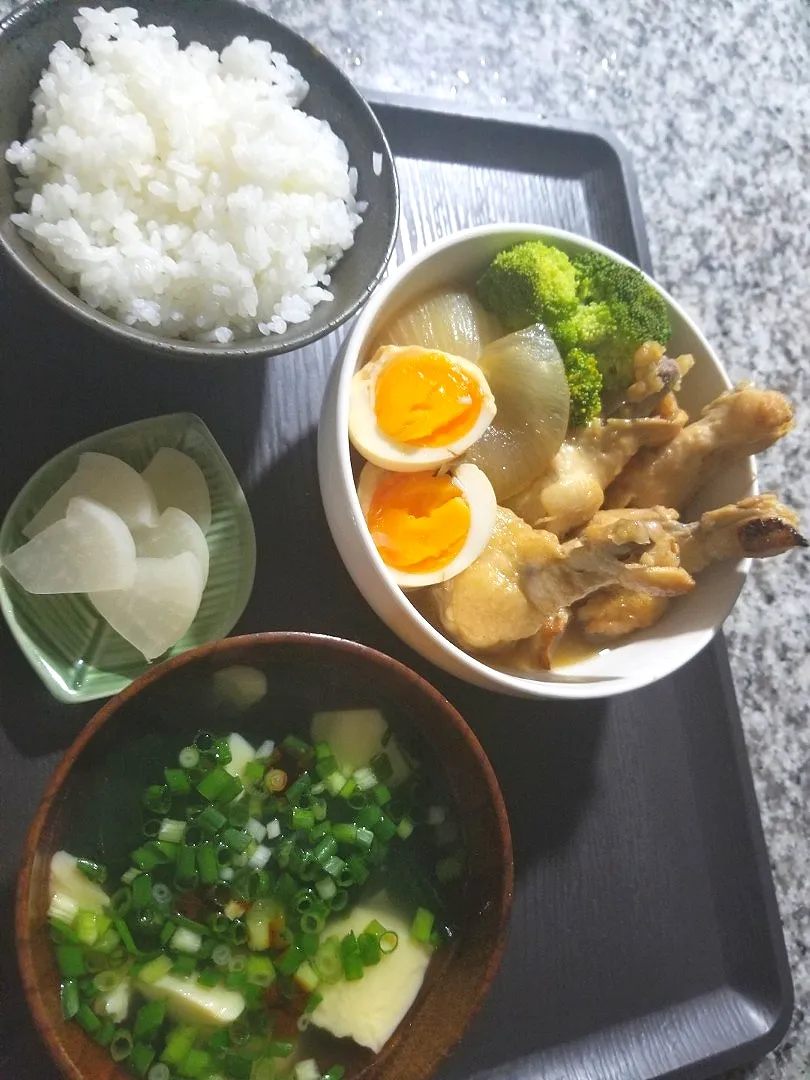 手羽元のさっぱり煮
卵豆腐のすまし汁
漬物|あぁちゃんさん