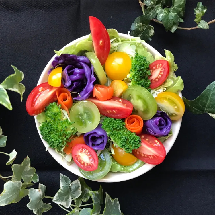 🥗気持ち良い朝を過ごすために。視界からもパワーを貰う カラフルサラダ🥗|Hollyさん