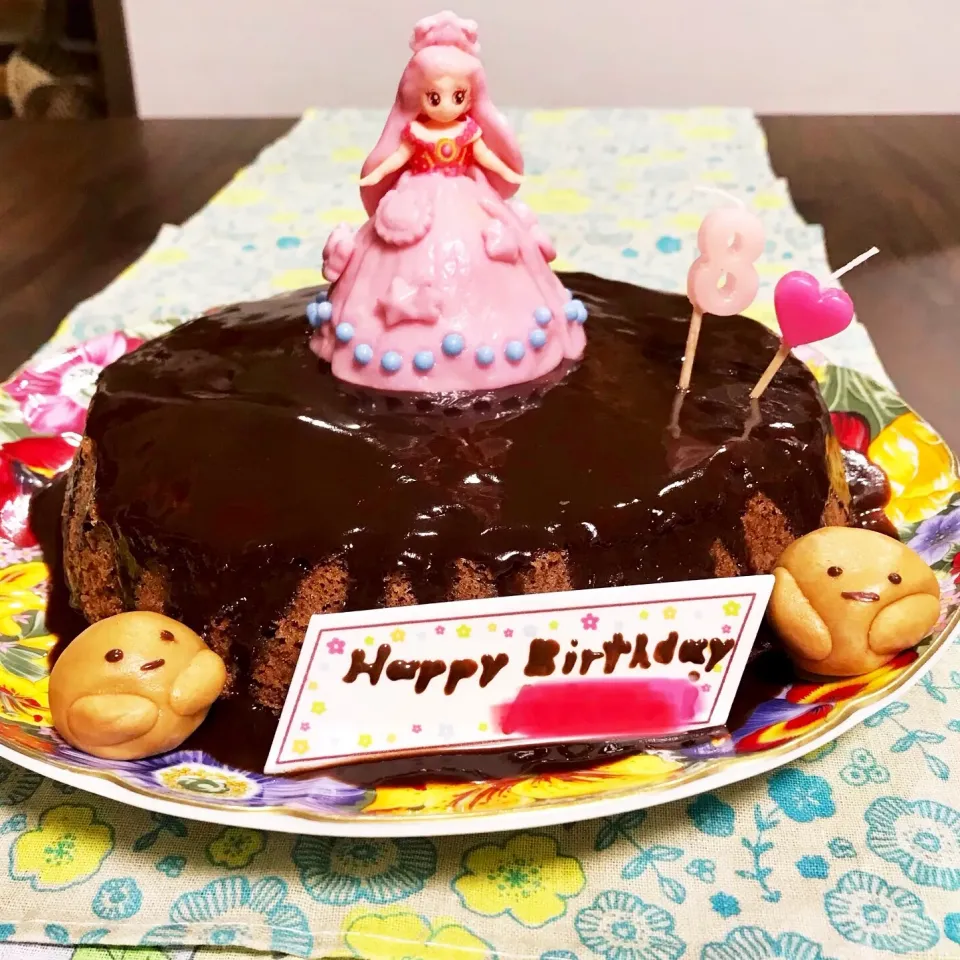 Snapdishの料理写真:娘の8歳の誕生日チョコケーキ レーリュッケン|YoShiさん