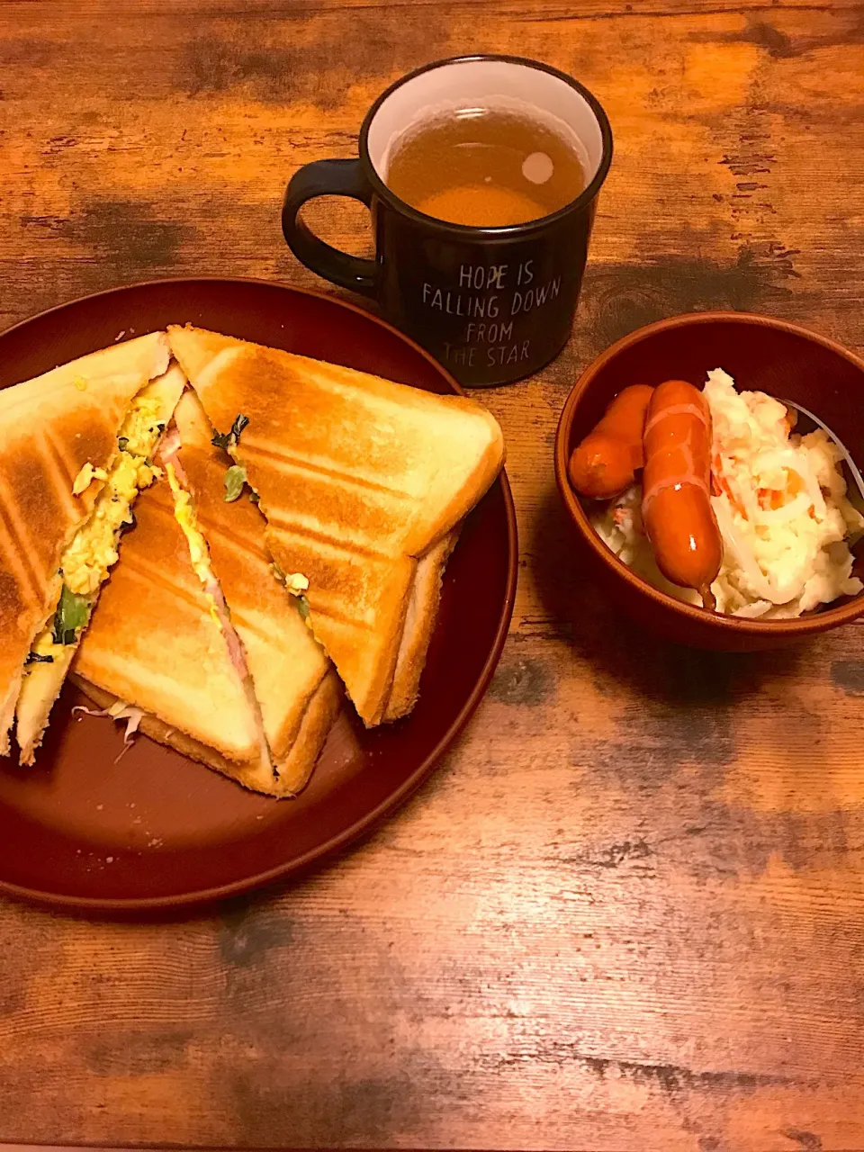 ホットサンド
ポテトサラダ
ジンジャーエール|ズボラさん