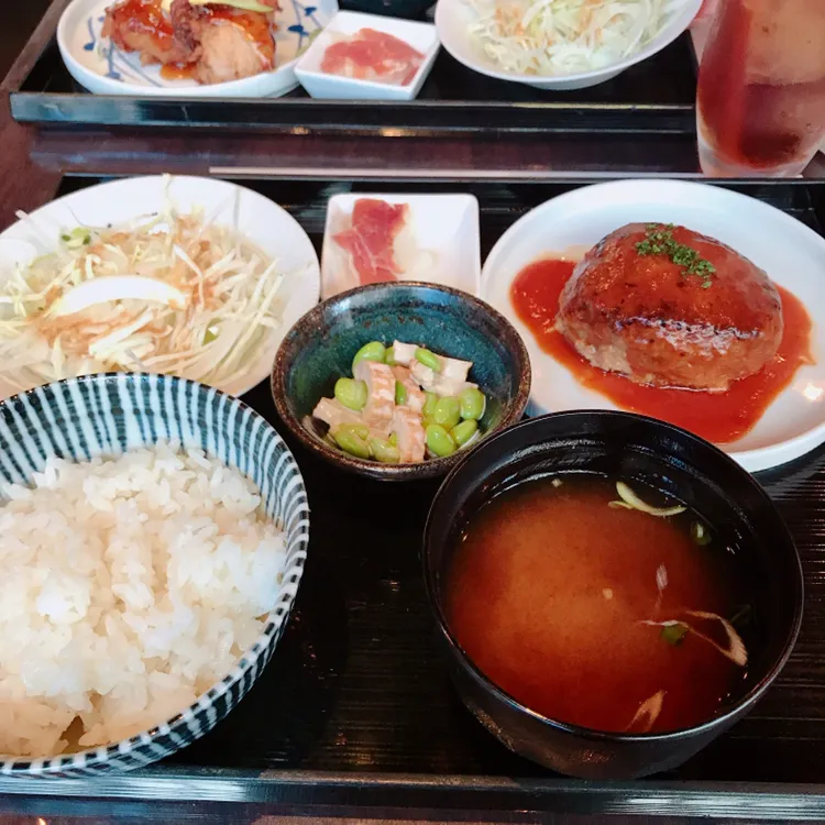 デミグラスハンバーグ定食|ちゃみこさん