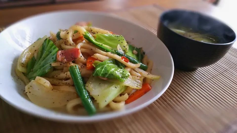 焼きうどん～
の昼ごはん✨|kaz(*･ω･)さん