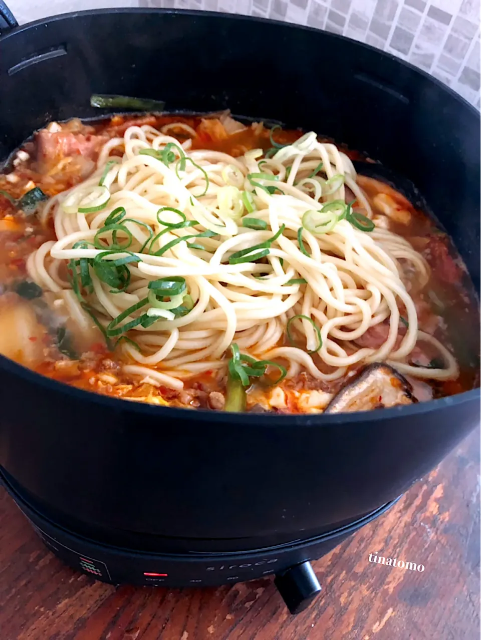 シロカちょい鍋でつけ麺風お料理😊|Tina Tomoko😋さん