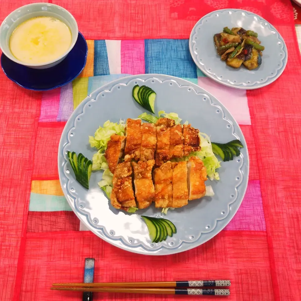 料理教室で
ごはん 
油淋鶏 
なすのオイスターソース炒め 
茶碗蒸し
作りました|えりこさん