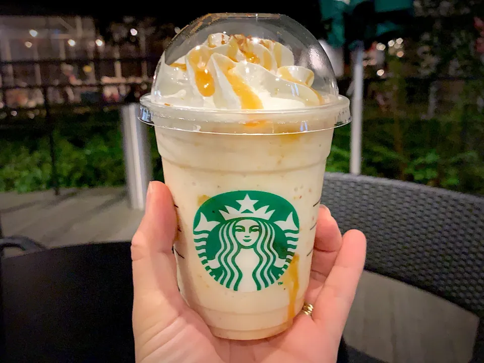 Snapdishの料理写真:スイートポテトゴールドフラペチーノ|yumyum😋さん