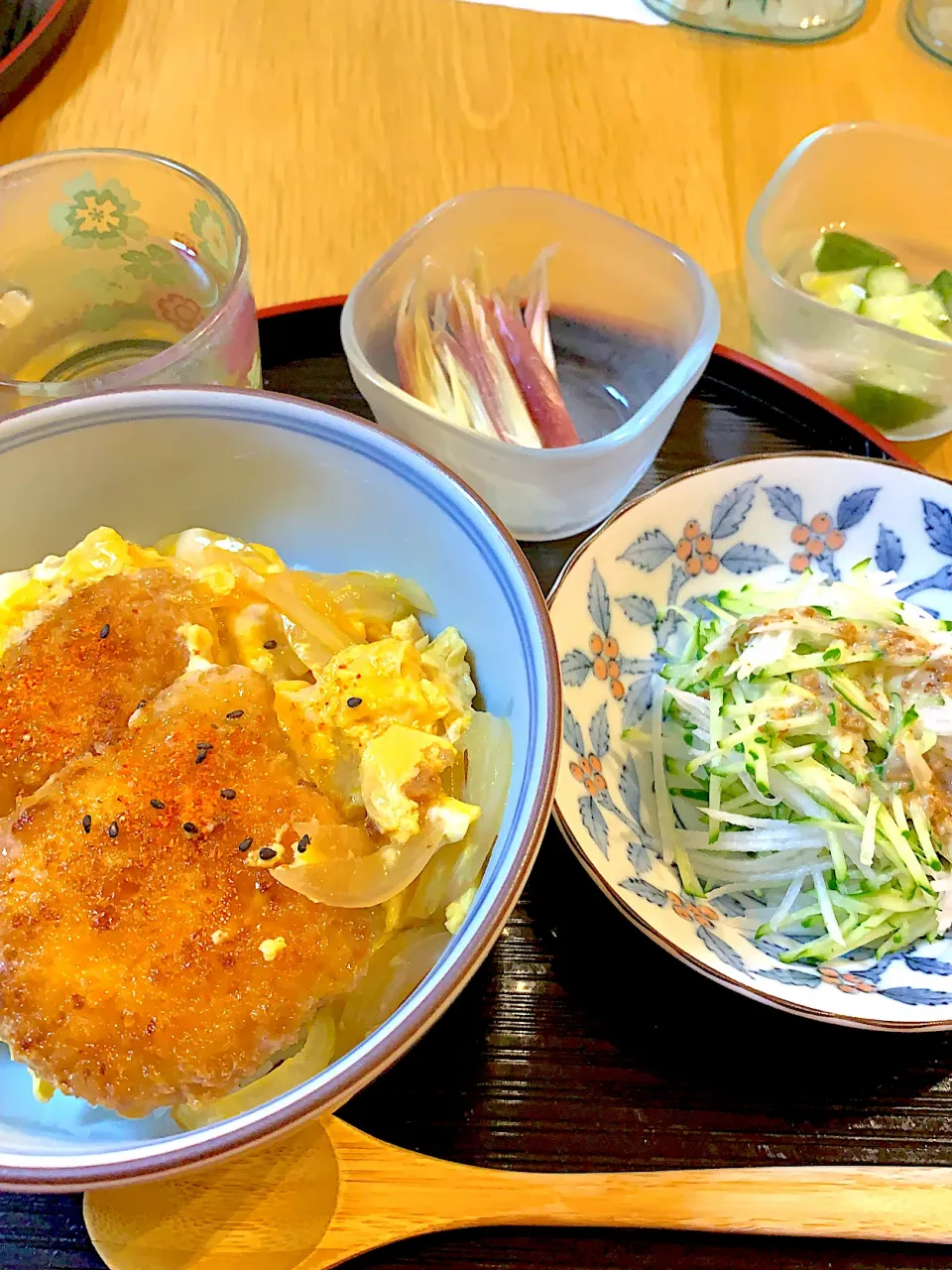 Snapdishの料理写真:チキンカツ丼で晩御飯|Mikaさん