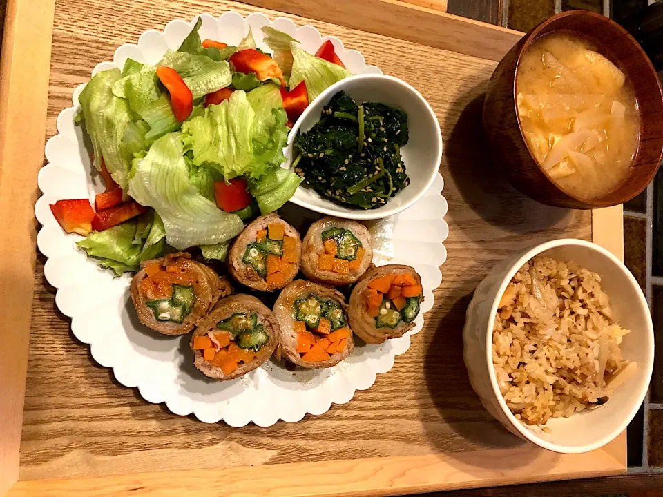 Snapdishの料理写真:オクラとにんじんの肉巻き🥓|Wanchanさん