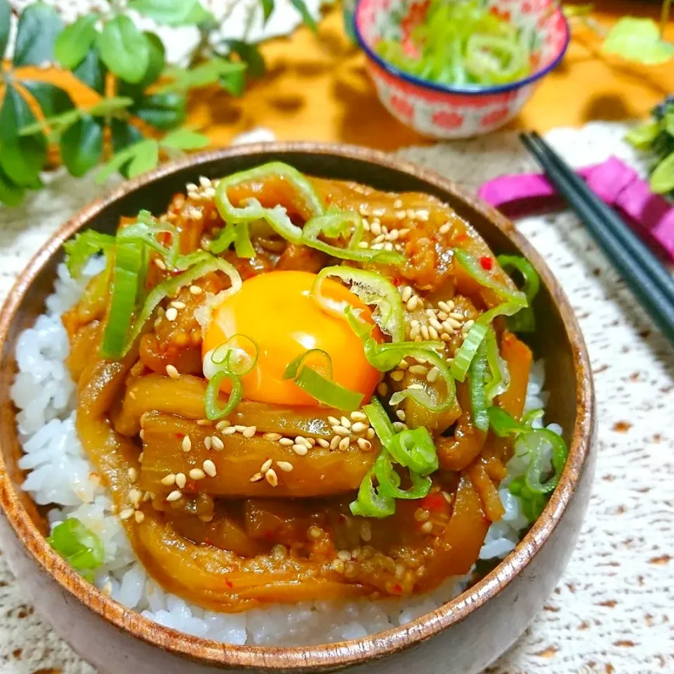 あんみっちゃんさんの料理 なすのユッケdeなすユッケ丼♪|とまと🍅さん