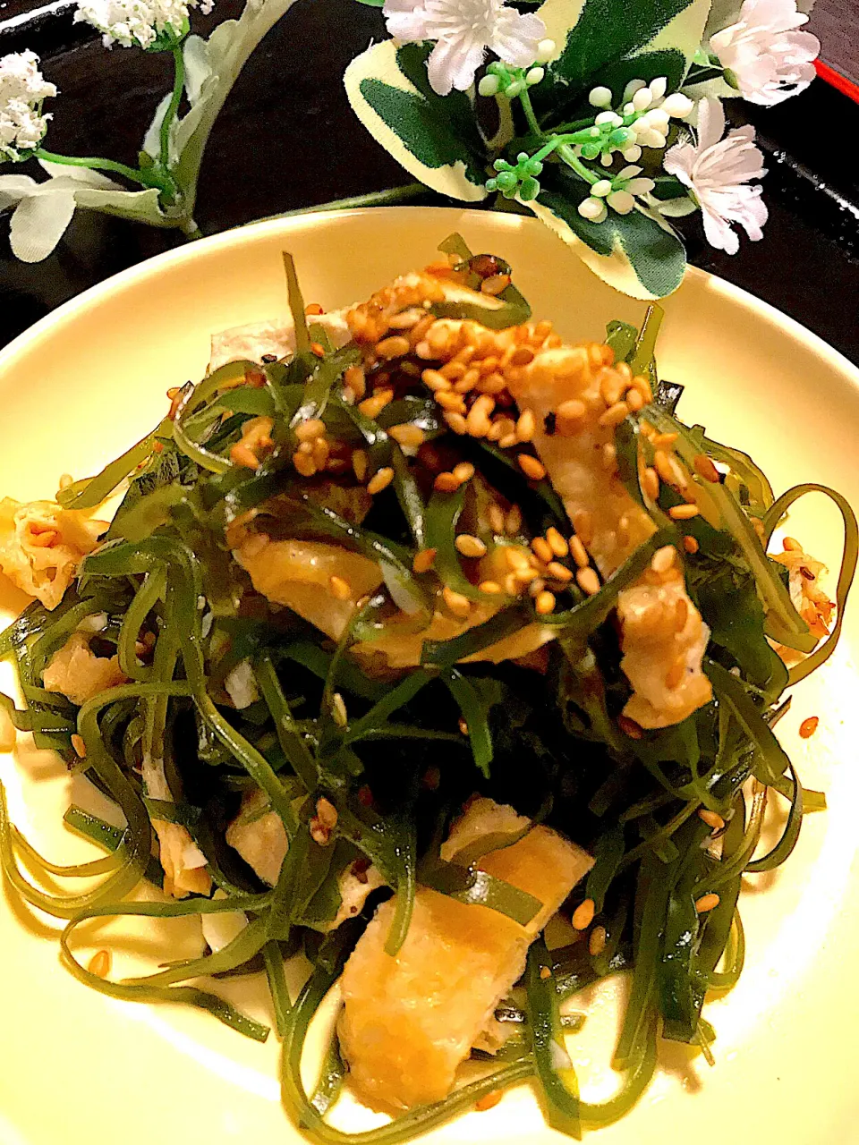 切り昆布と油揚げのシンプル炒め煮😀|🌺🌺Foodie🌺🌺さん