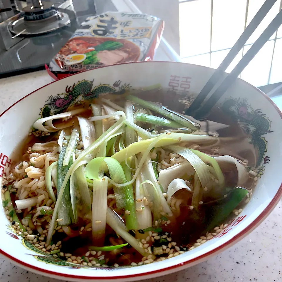 ネギラーメン🍜にした|ヨッチャンさん