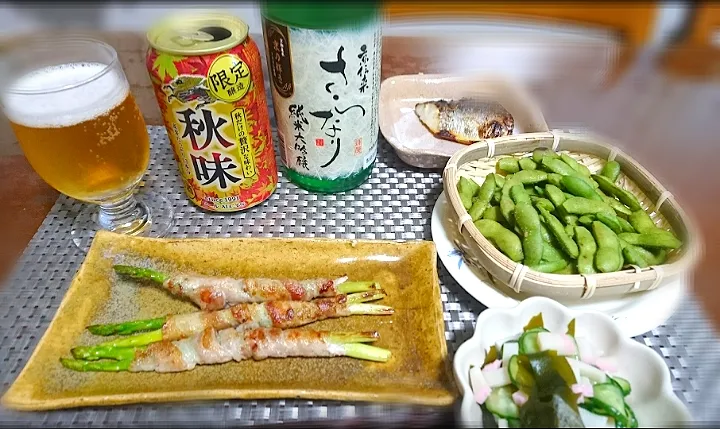 アスパラの豚肉巻き🐽
キュウリ🥒とワカメ酢の物
だだちゃ豆
鰆の西京焼き🐟
     🍺🍶|びせんさん