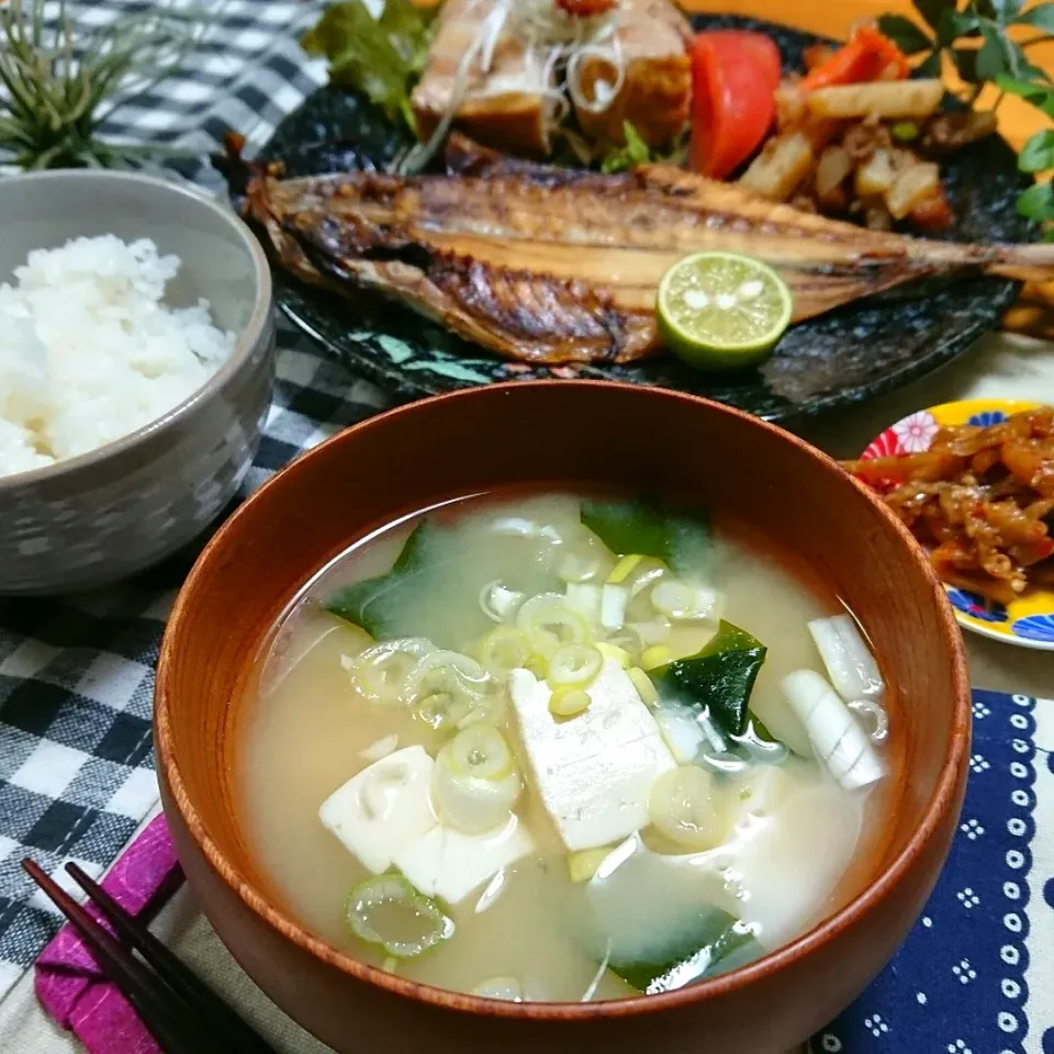 イチロッタさんのイリコ出汁deお味噌汁
～の夕飯～🎵|とまと🍅さん