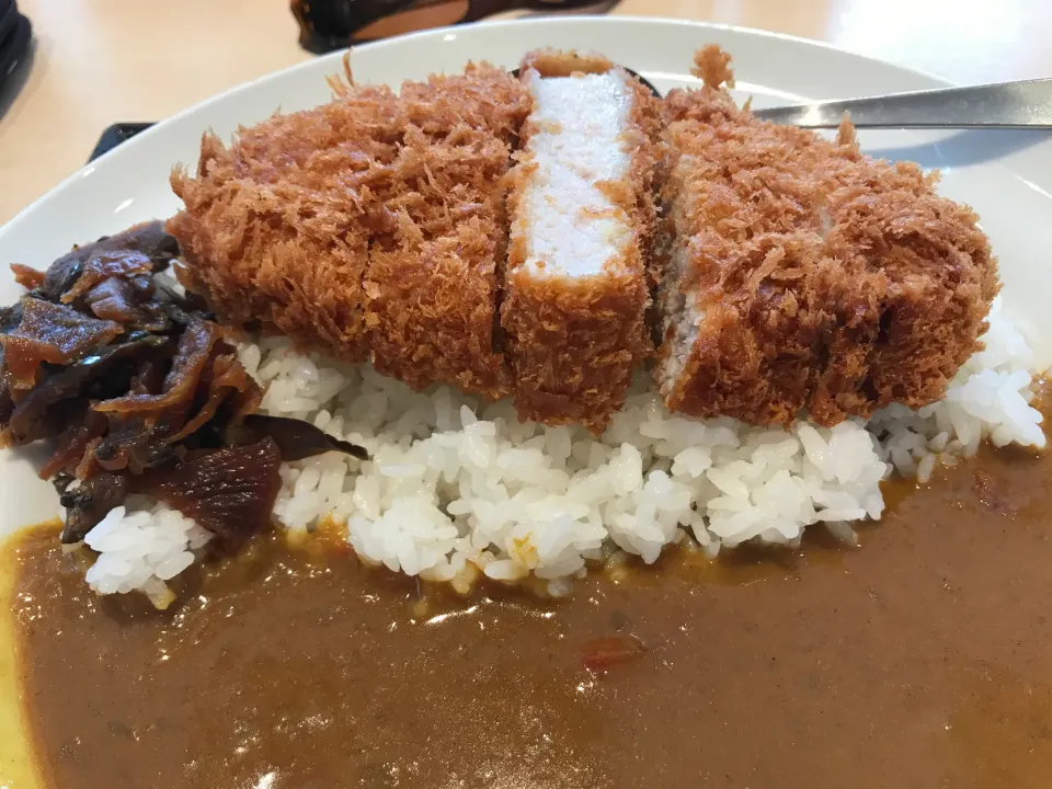 ロースカツカレー。たまに食べたくなります。|KOMAさん