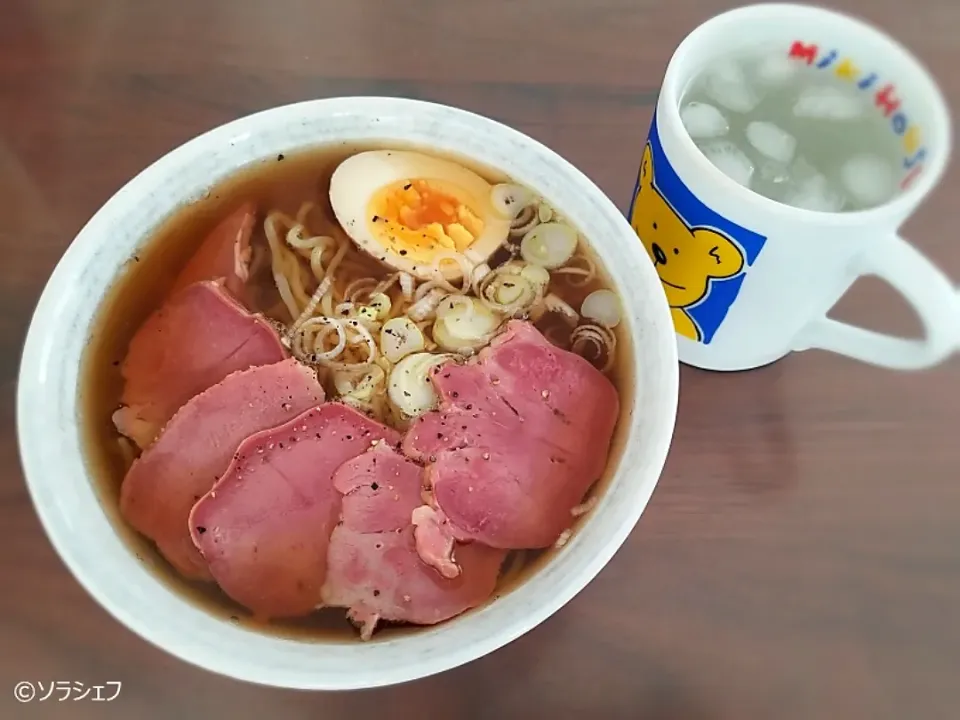 Snapdishの料理写真:今日の昼ご飯だよ
★焼あごだしつゆで醤油ラーメン
牛タンスモークトッピング|ソラシェフさん