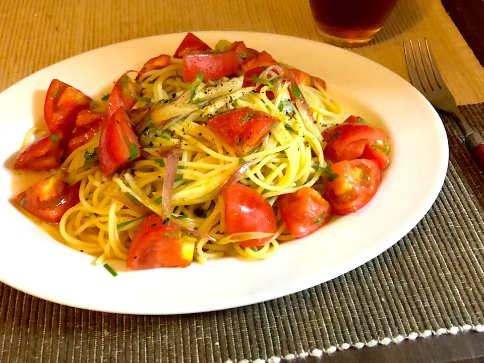 大葉、ミョウガ、トマトの冷たいパスタ🍝|ゴンさん