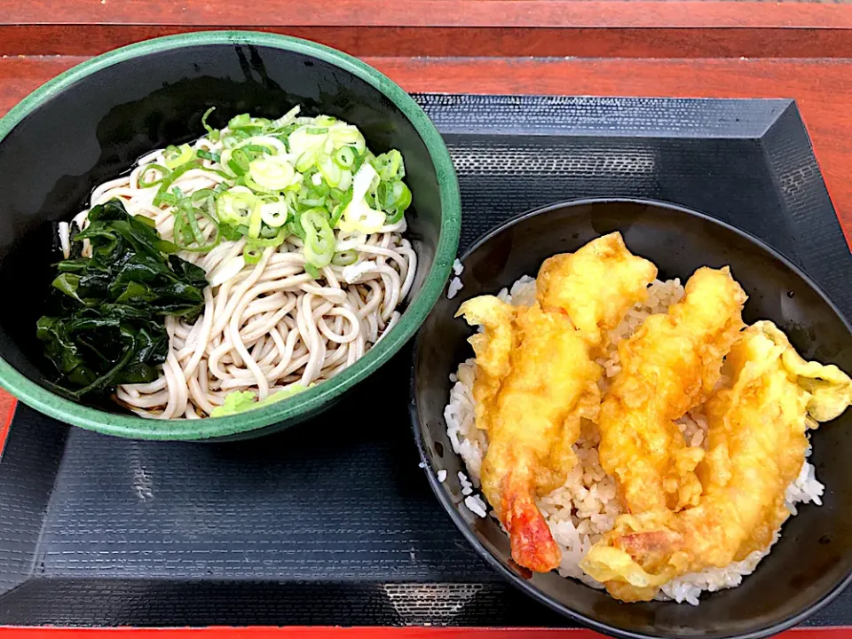 Snapdishの料理写真:海老天丼セット🍤🍤🍤|ゆうじ.さん