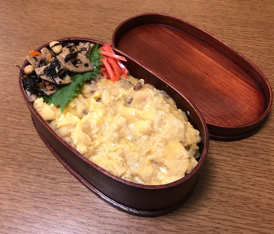 Snapdishの料理写真:天ぷらの卵とじ弁当☆天丼風|やまさんさん