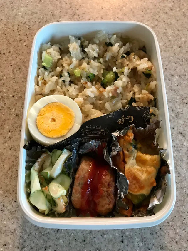 豚バラ小松菜チャーハン弁当🍱|ちっくんさん