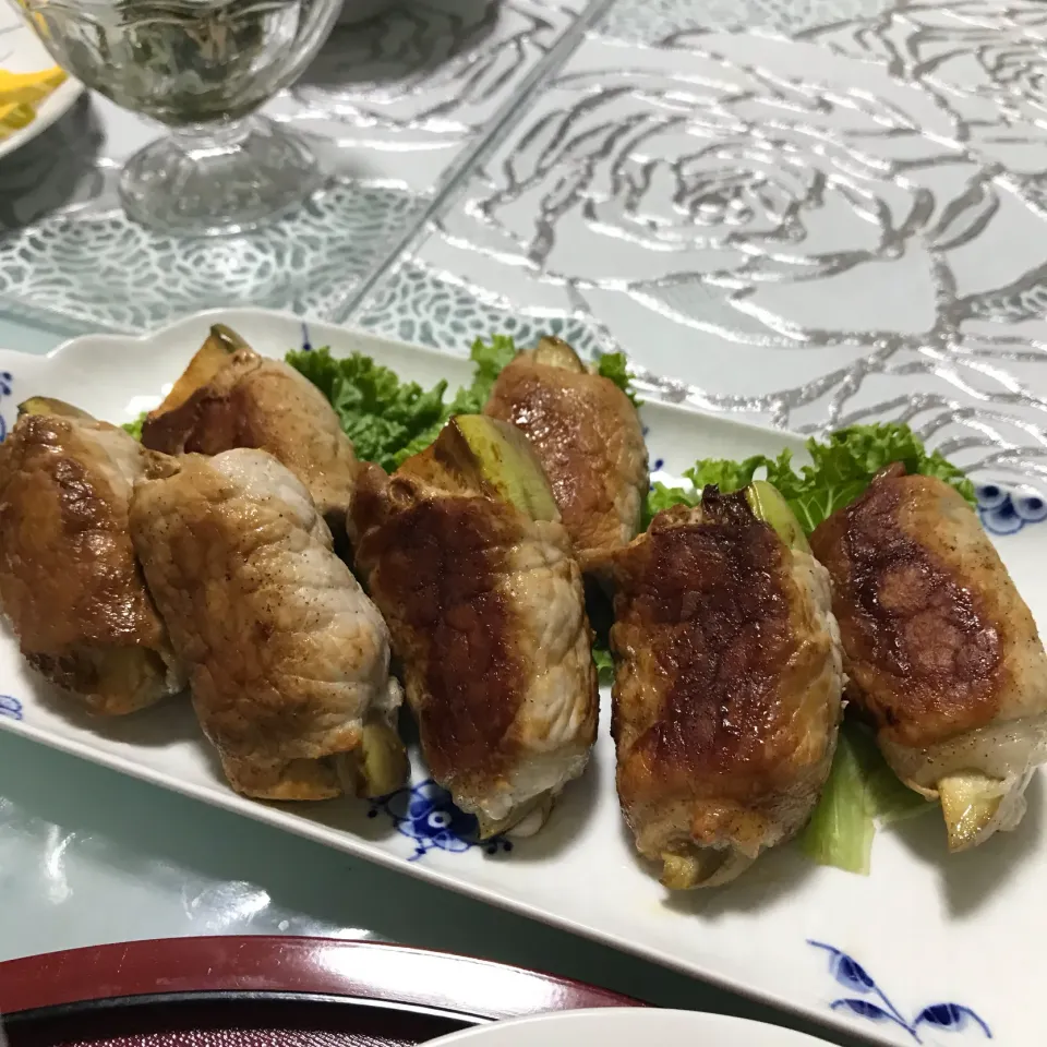 Snapdishの料理写真:トロなすの豚肉巻き|エンジェルさん