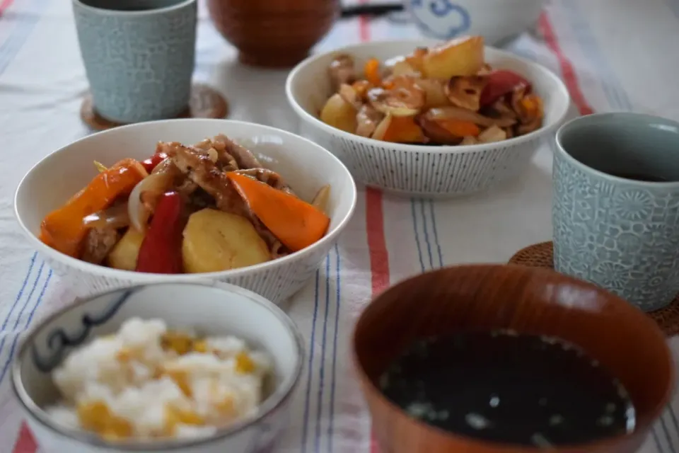 ポークジンジャーな肉じゃが|うにんぱすさん